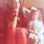 Pooja Kumar Instagram - #tbt My mom was a legendary and rare beauty because her heart was full of love for others! Let's spread that! #lovemom #blessed