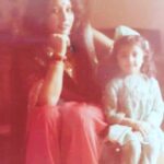 Pooja Kumar Instagram – #tbt My mom was a legendary and rare beauty because her heart was full of love for others! Let’s spread that! #lovemom #blessed