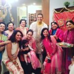Pooja Kumar Instagram - #tbt Remembering my brother's wedding festivities with all his sisters and mausis!