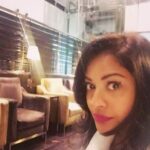 Pooja Kumar Instagram – Loved chilling in the Cathay Pacific Business Lounge in #hyderabad … pretty fancy huh? #actress #travel #fancy #businesslounge