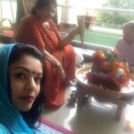 Pooja Kumar Instagram - Performing a #puja for #shanti all over the world. #peace #prayer