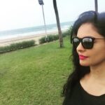 Pooja Kumar Instagram - Life's a beach...#enjoythewaves #actress #life #career #workhard #movie