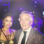 Pooja Kumar Instagram - Loved meeting the talented Daniel Davis at the Upfronts party! Thanks to @TTandonNY for the styling! #startrek #thenanny #moriarty #TTandonNY #actress #lovethatdress #party #tamilmovies