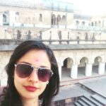 Pooja Kumar Instagram - #tbt filming in India! Can anyone guess whose palace this is? #tamilmovies #shooting #actress #film #royalty #palace #india