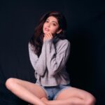 Pranitha Subhash Instagram - 🧁 🧿