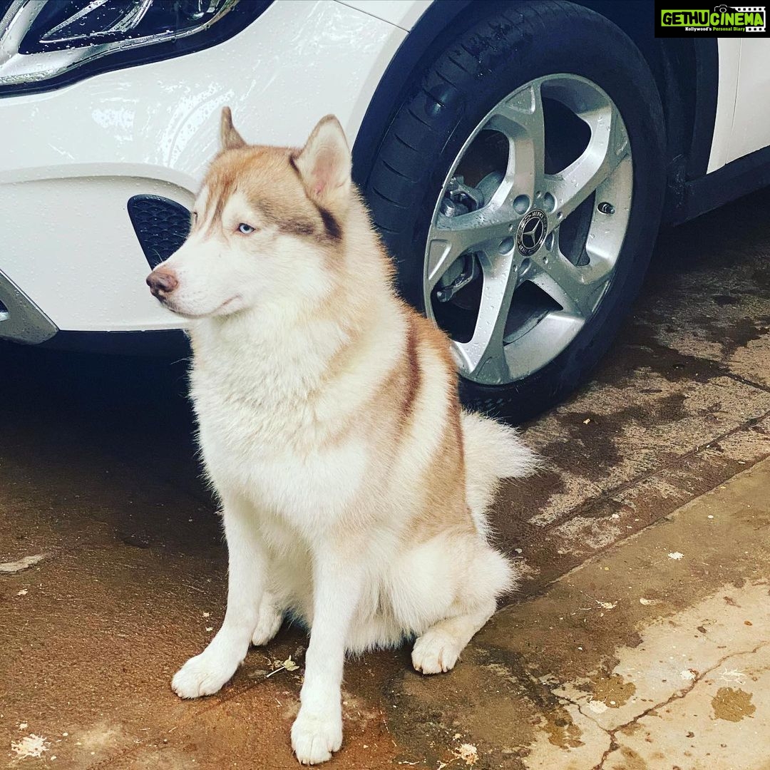 Pranitha Subhash Instagram - @blu_diaries enjoying the breeze post the crazy rains !