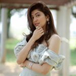 Pranitha Subhash Instagram - ✨✨✨ . . Styled by @harmann_kaur_2.0 Wearing @divyareddyofficial Jewellery @kalasha_finejewels Stunning pictures by @revanthtummala Makeup by @deepikakarnanimakeovers