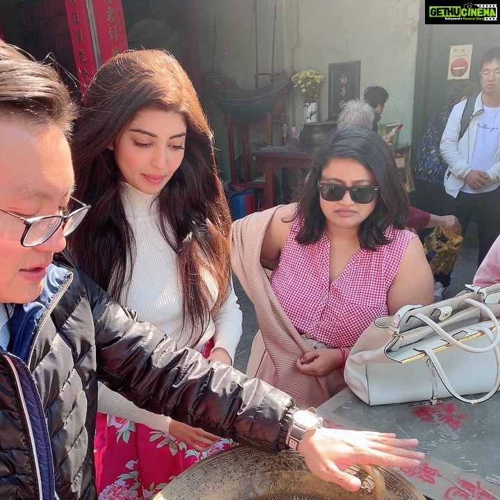 Pranitha Subhash Instagram - This place had such a positive vibe.. and such deeply rooted rituals.. and people who know me know how much I believe in all these .. ❤️ A-Ma Temple