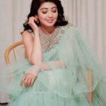 Pranitha Subhash Instagram - Last set !! Wearing @ashwinireddyofficial Styled by @harmann_kaur_2.0 hmu @shaelkat n #Maqbool