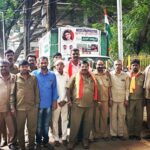 Pranitha Subhash Instagram - Thanks to raghu anna, rakesh anna, all the auto drivers and volunteers who joined. #PranithaFoundation #IndependenceDay2019#NorthKarnatakaFloods. #IndependenceDayIndia #JaiHind #VandeMataram #स्वतंत्रतादिवस