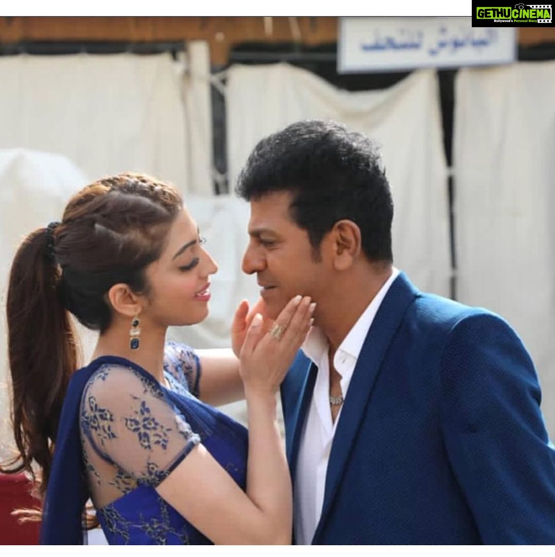 Pranitha Subhash Instagram - Happy birthday Shivrajkumar sir.. You’re such an inspiration ❤️ pls tell us how you’re aging in reverse ?? #Massleader #HappyBirthdayShivanna