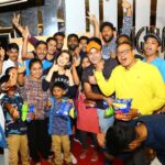 Pranitha Subhash Instagram - Was so much fun watching the match last weekend at the Inox Forum Value Mall with the winners of the @tastytreatofficial #chataakcricketexpert contest . #TTBangalore Whitefield, Karnataka, India