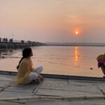 Pranitha Subhash Instagram - On MahaShivaratri , remembering the beautiful sunset by the sangam at the kumbh a few weeks ago.. Kumbh Mela India