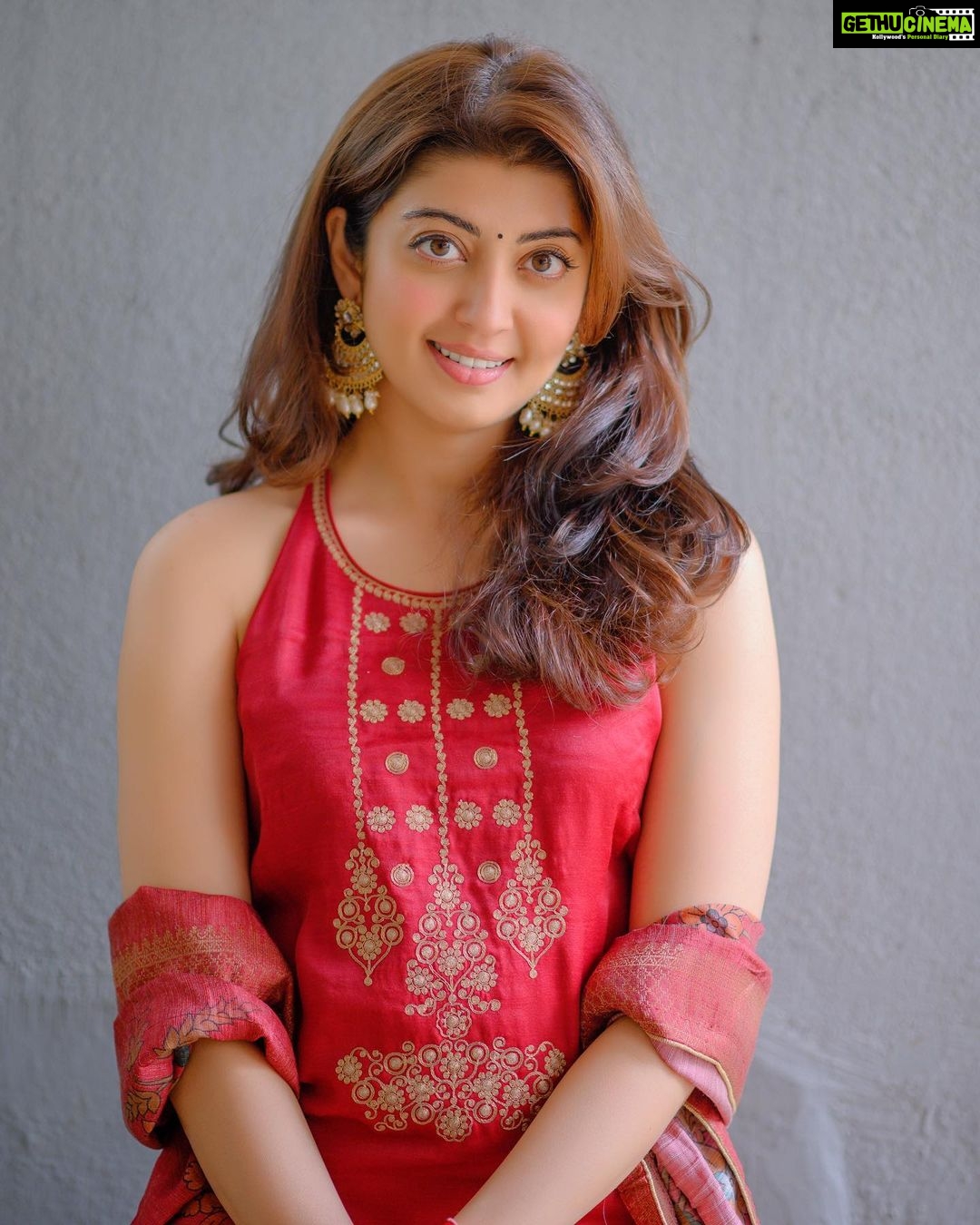 Pranitha Subhash - 340.2K Likes - Most Liked Instagram Photos