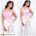 Pranitha Subhash Instagram - #Repost @leepakshiellawadi with @get_repost ・・・ @pranitha.insta in @ateliereme @massimodutti for social media summit & awards #smsa2018 #pressconfrence #bollywood #celebrity #pranithasubhash #beauty #style #fashion #fashionable #celebritystyle #ootdfashion