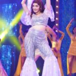 Pranitha Subhash Instagram - All things bling! Thankyou Archi!!! @archithanarayanam for this customised dance outfit #smsa18 @archithanarayanamofficial 🌸🤗