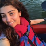 Pranitha Subhash Instagram - Kayaking into the sunset #bekal #kasargod #2018 The Lalit Resort & Spa Bekal