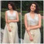 Pranitha Subhash Instagram – Loved wearing this for #majatalkies #Kannada #Bangalore my assistant naveen makes for such a good photographer !! #Outfit: @rashi4493
#Accessories: @accessoriesbyanandita 
#Styled by @officialanahita