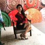 Pranitha Subhash Instagram - When your stylist boomerangs everything! 😛 #redmagazine #shootlife #poser #boomerangs @officialanahita #hyderabad