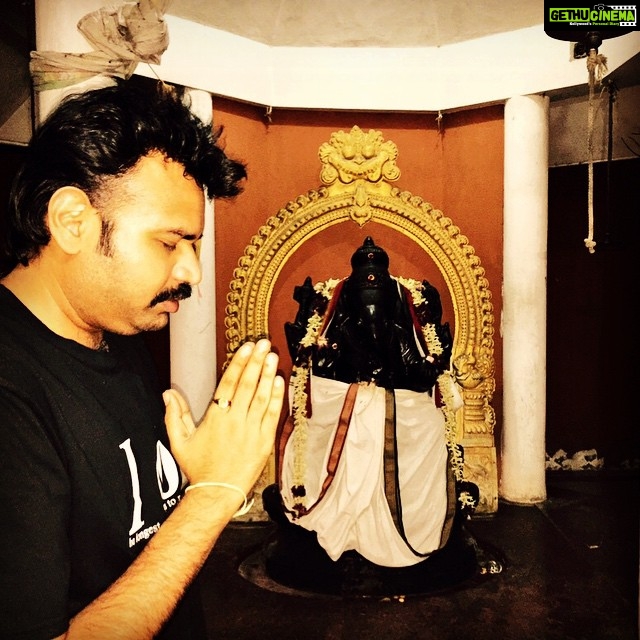 Premgi Amaren Instagram - Blessings to all from AVM vinayagar temple 🙏🙏🙏