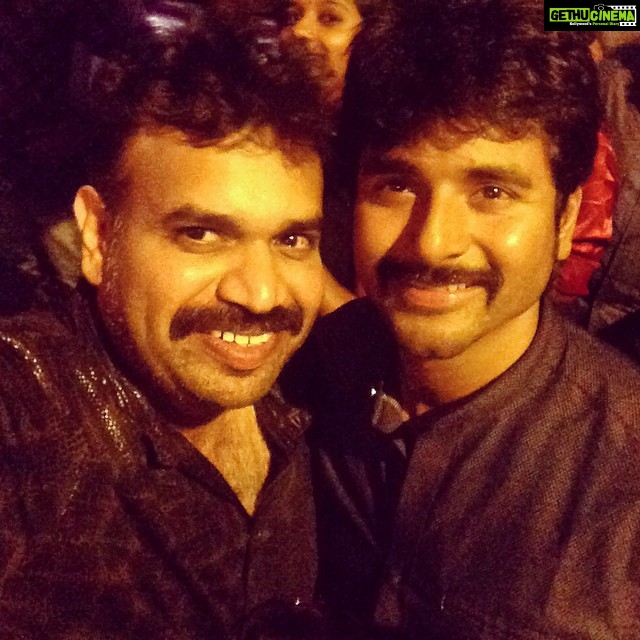 Premgi Amaren Instagram - My first ever selfie with the rockstar sivakarthikeyan #sica #kl #malaysia #party #selfie