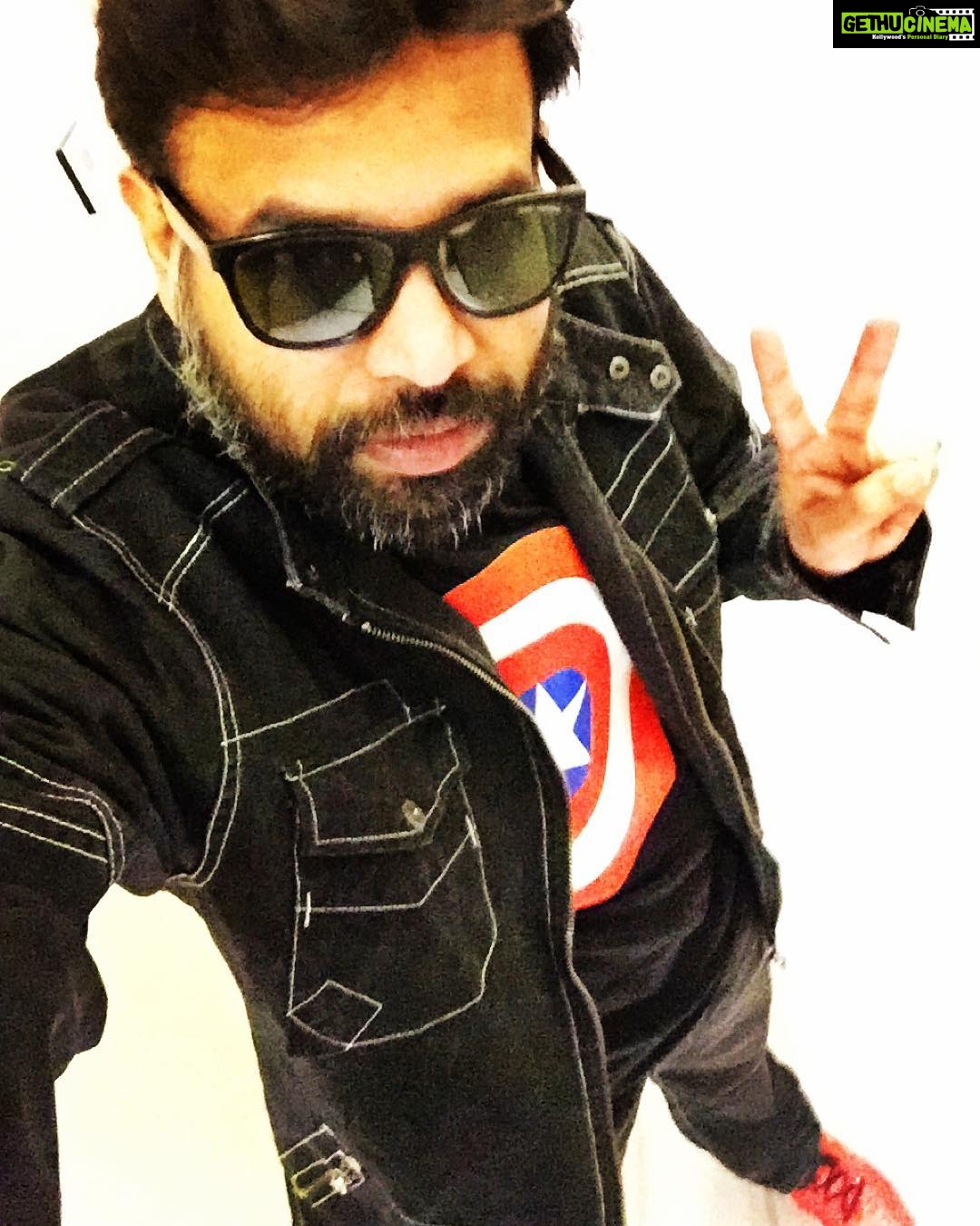 Premgi Amaren Instagram - Ready to rock 🤘 Yuvan live in Dubai 👍👍👍