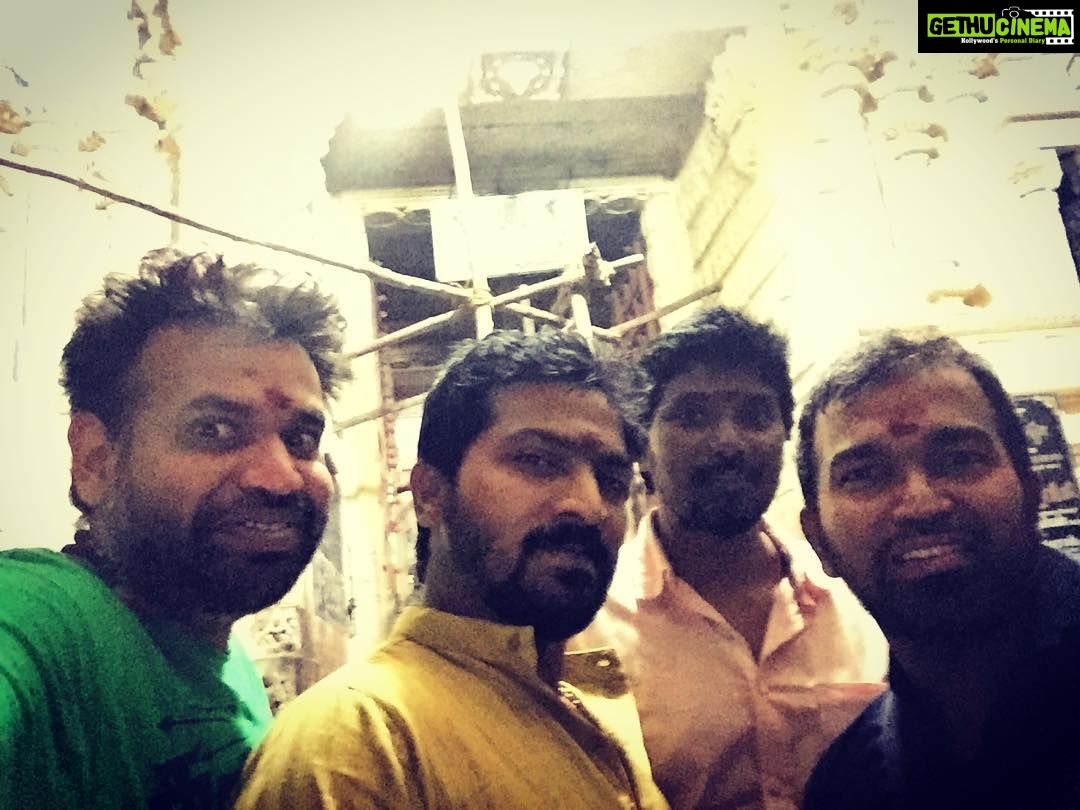Premgi Amaren Instagram - Blessings to all from Thiru Aadhi Thiruvarangam Periya Perumal Kovil Temple 🙏🙏🙏
