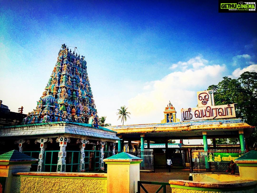 Premgi Amaren Instagram - Blessings to all from the amazing vairavar Shivan temple 🙏🙏🙏 ohm Nama shivaya 🙏🙏🙏