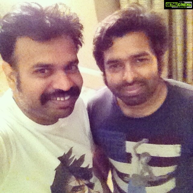 Premgi Amaren Instagram - Happy birthday to Santhosh Narayanan 🎂