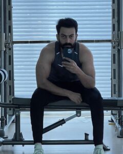 Prithviraj Sukumaran Instagram - Packing in 10 kilos of muscle volume makes you feel like a “Kaduva” 🐅 ….. till you realise an “Aadu” 🐐 will soon follow!  #KADUVA #AADUJEEVITHAM  #KURUVACHAN #NAJEEB