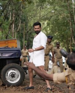 Prithviraj Sukumaran Instagram - #Kaduvakkunnel Kuruvachan #KADUVA @kaduvathefilm 🐅