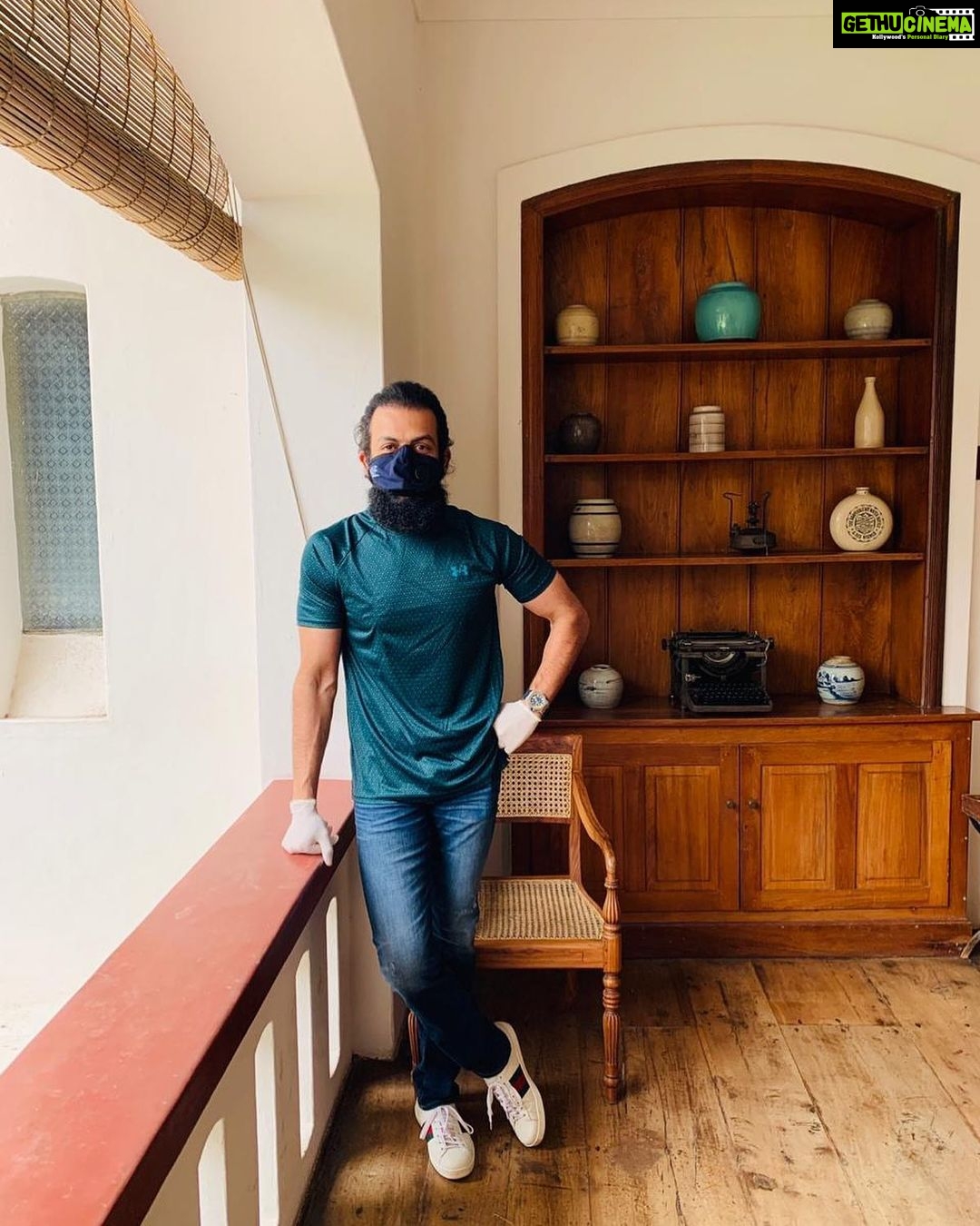 Prithviraj Sukumaran Instagram - My 7 days of institutional quarantine ends today. Now off to the next 7 days of home quarantine. A huge thanks to @oldharbourhotel and its extremely well trained staff for the hospitality and care. PS: To all those who are going to or already in home quarantine, remember..going home doesn’t mean the end of your quarantine period. Do abide strictly by all quarantine regulations and make sure no person belonging to the high risk population group as stipulated by the authorities is at home. @iamedgarpinto @kashiartcafe