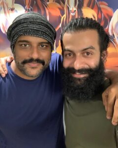 Prithviraj Sukumaran Instagram - At the writers den! My eyes are so wide coz I’m thinking how in the world am i going to shoot what he’s just told me! 👀 #L2