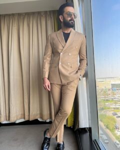 Prithviraj Sukumaran Instagram - At the world premiere of #Bhramam 
Styling- @shravyavarma
Outfit- @Raamzofficial 
#styledbyshravyavarma