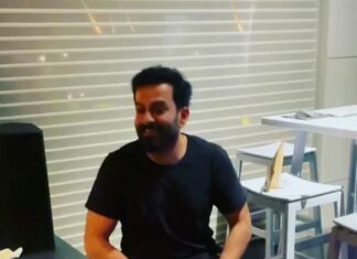 Prithviraj Sukumaran Instagram - Musical nights with JT along with great food! #ChoiceHouse#JT#Drums#cajon#ManikeMageHithe