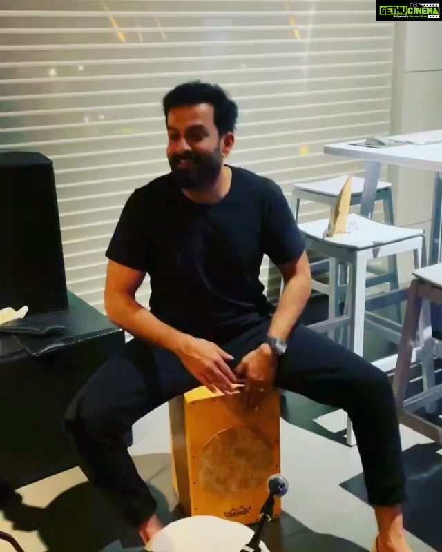 Prithviraj Sukumaran Instagram - Musical nights with JT along with great food! #ChoiceHouse#JT#Drums#cajon#ManikeMageHithe