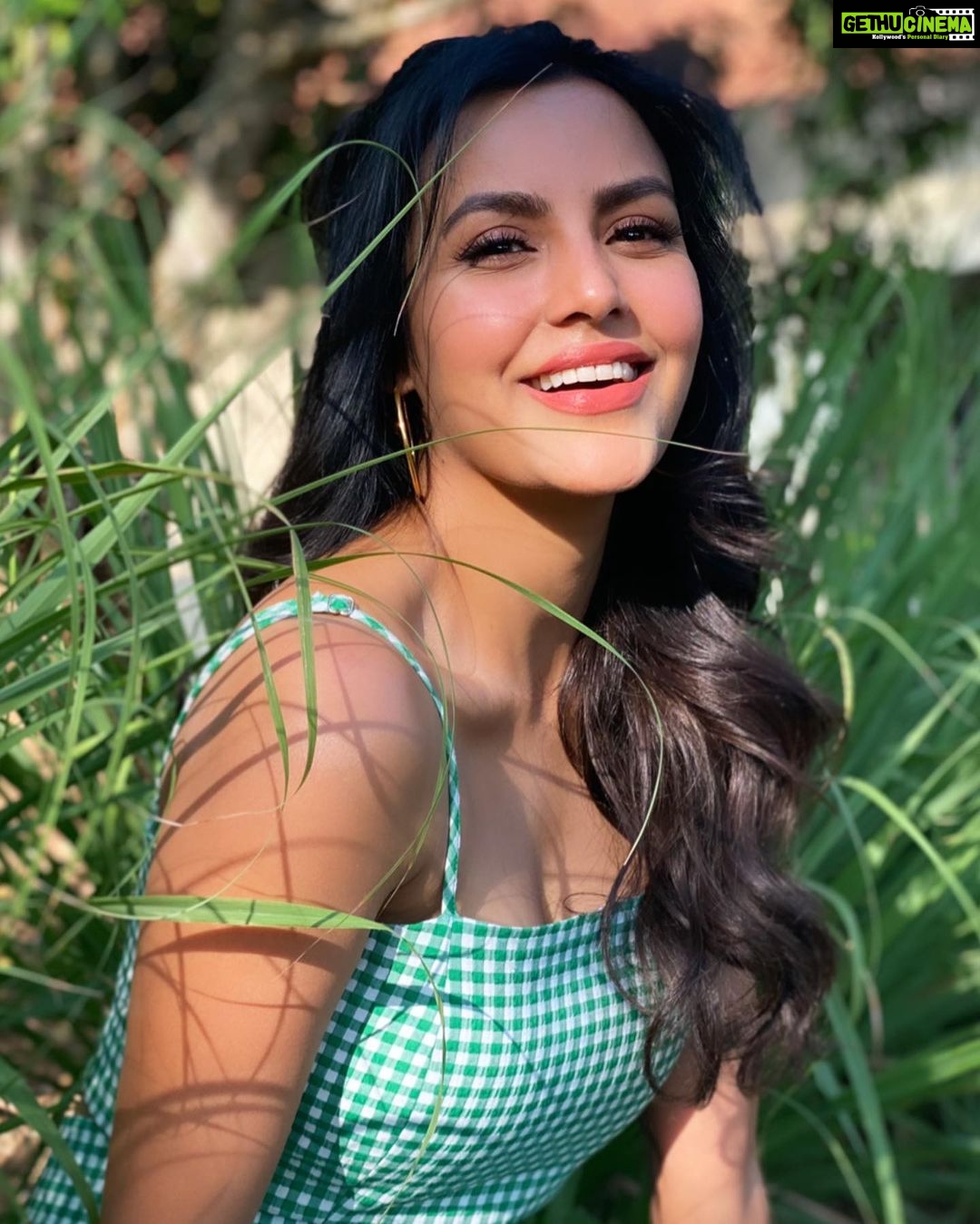 Priya Anand - 105.2K Likes - Most Liked Instagram Photos