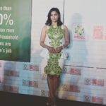 Priya Anand Instagram - 💚 Soo Proud To Be A Part Of Ariel Indias 'Share The Load' Campaign! 💚 https://www.youtube.com/watch?v=wJukf4ifuKs