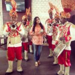 Priya Anand Instagram - Band Baja On The Sets Of #KootathilOruthan