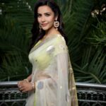 Priya Anand Instagram - #zeekudumbaviruthugal2019 🌟 Outfit - @raw_mango Jewellery - @amrapalijewels Hair & Make Up - @vedya.hmua Photography - @kiransaphotography