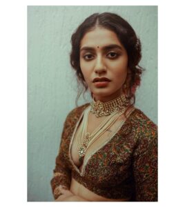 Priya Varrier Instagram - 🍂 Stylist : @asaniya_nazrin Photography : @vaffara_ Makeup & Hair : @Samson_lei Assisted by : @messgirl4559 Outfit : @dhaga_ki_kahani Earring : @mspinkpantherjewel Production : @vaffaraproductions Post production : @iamvysak Movie : @sravan_clt Location : @portmuziriskochi