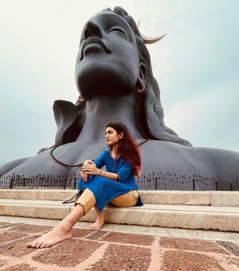 Priya Varrier Instagram - ✨🧿 Adiyogi Shiva statue