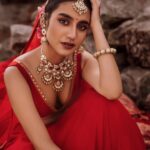 Priya Varrier Instagram - 🪔 Designer and Stylist : @asaniya_nazrin Photography : @vaffara_ Make up & Hair : @samson_lei Jewellery : @meralda.jewels Outfit : @mirach_official Magazine : @grihalakshmi_ Photography Team : @shiman_____ Retouch : @iamvysak Styling team: @s_ashwathy_s @_ros__mary_