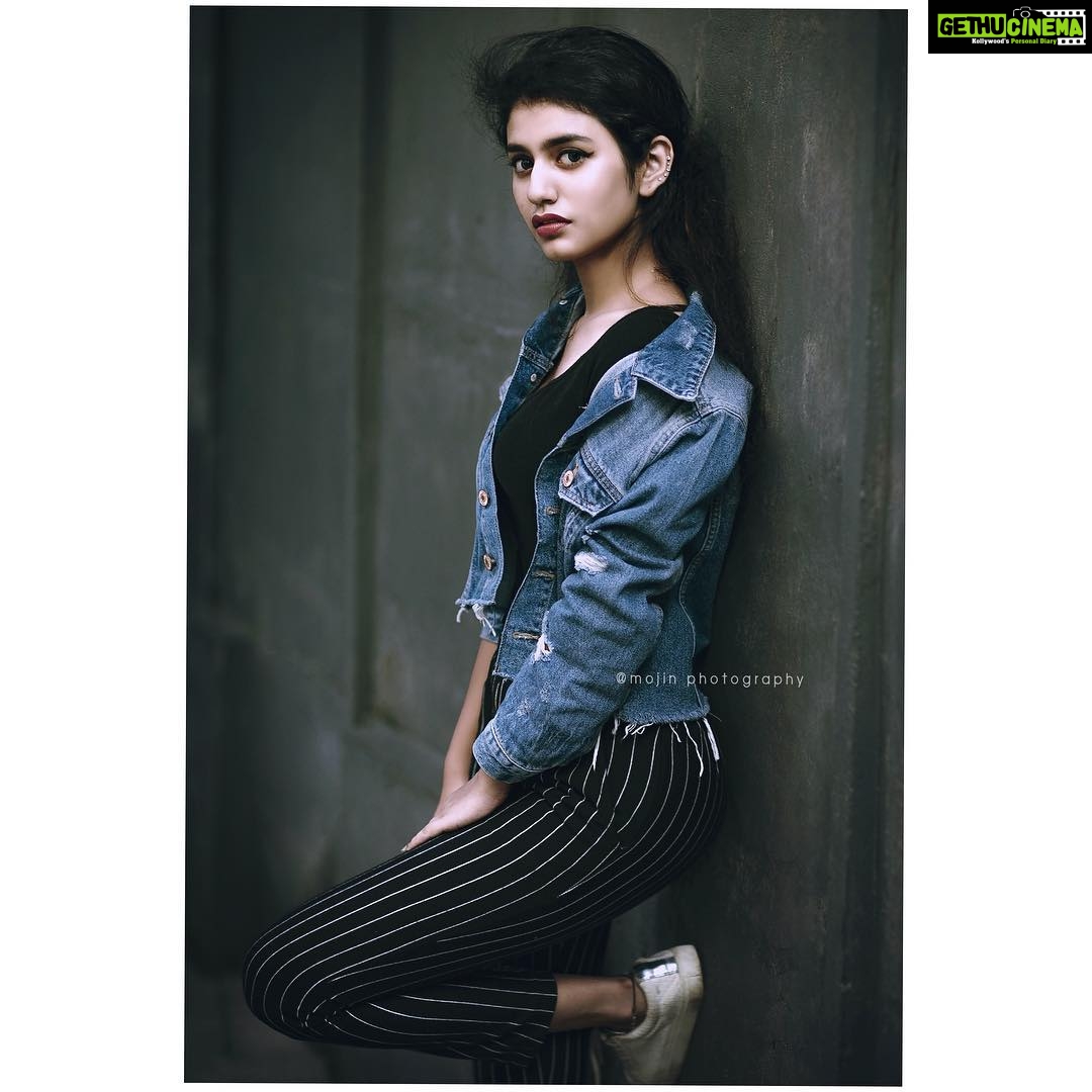 Priya Varrier - 613.6K Likes - ⚫️
