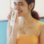 Priya Varrier Instagram - #Ad I’ve just found my acne-fighter! 💪 @plumgoodness Green Tea Pore Cleansing Face Wash is solving all my acne concerns giving me clear skin throughout! If you are someone who struggles with acne or love makeup but not the clogged pores after the this face wash is definitely a savior! Use my code PRIYAV15 to get an additional 15% of all plum products! #AntiAcneActionActivated #GreenTea #JustAcneThings #CleanRealGood™️ #PlumGoodness™️