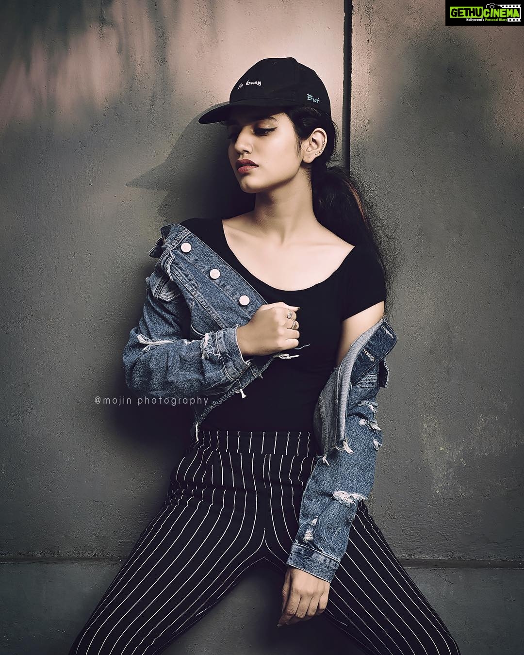 Priya Varrier - 716.7K Likes - Fall seven times,Stand up eight.⚓️pc: @mojin_thinavilayil