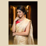Priya Varrier Instagram - For the launch of Viswaroopam 2 @nek_photos ✨