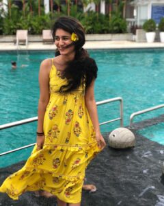 Priya Varrier Instagram - 🌼
