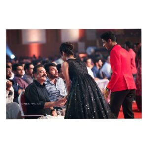Priya Varrier Instagram - With 'Ulakanayakan' @ikamalhaasan sir,
'Megastar' @mammootty (our own mammookka)
And my all time favourite @dqsalmaan (kunjikka).
It was a dream come true moment for me to share a stage with these amazing actors.
Hope to see you soon laletta @actormohanlalofficial .Your presence would have made it complete for me.🖤
📸 @nek_photos