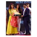 Priya Varrier Instagram - Here comes the second one.Thank you @lulufashionindia for considering me the best person to be the 'Most influential person on social media'.😇 @roshan_abdul_rahoof @raees_abdul_rahoof